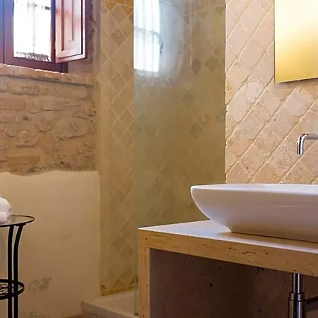 Umbria Country Shelter *