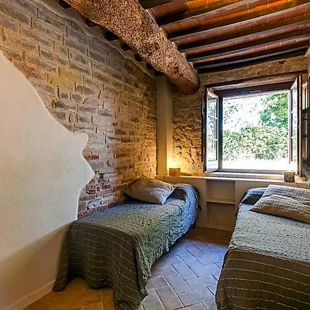 Umbria Country Shelter